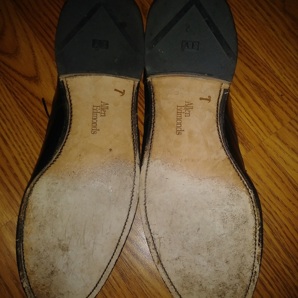 Black Allen Edmonds Fairgate Size 9.5 D main image 4